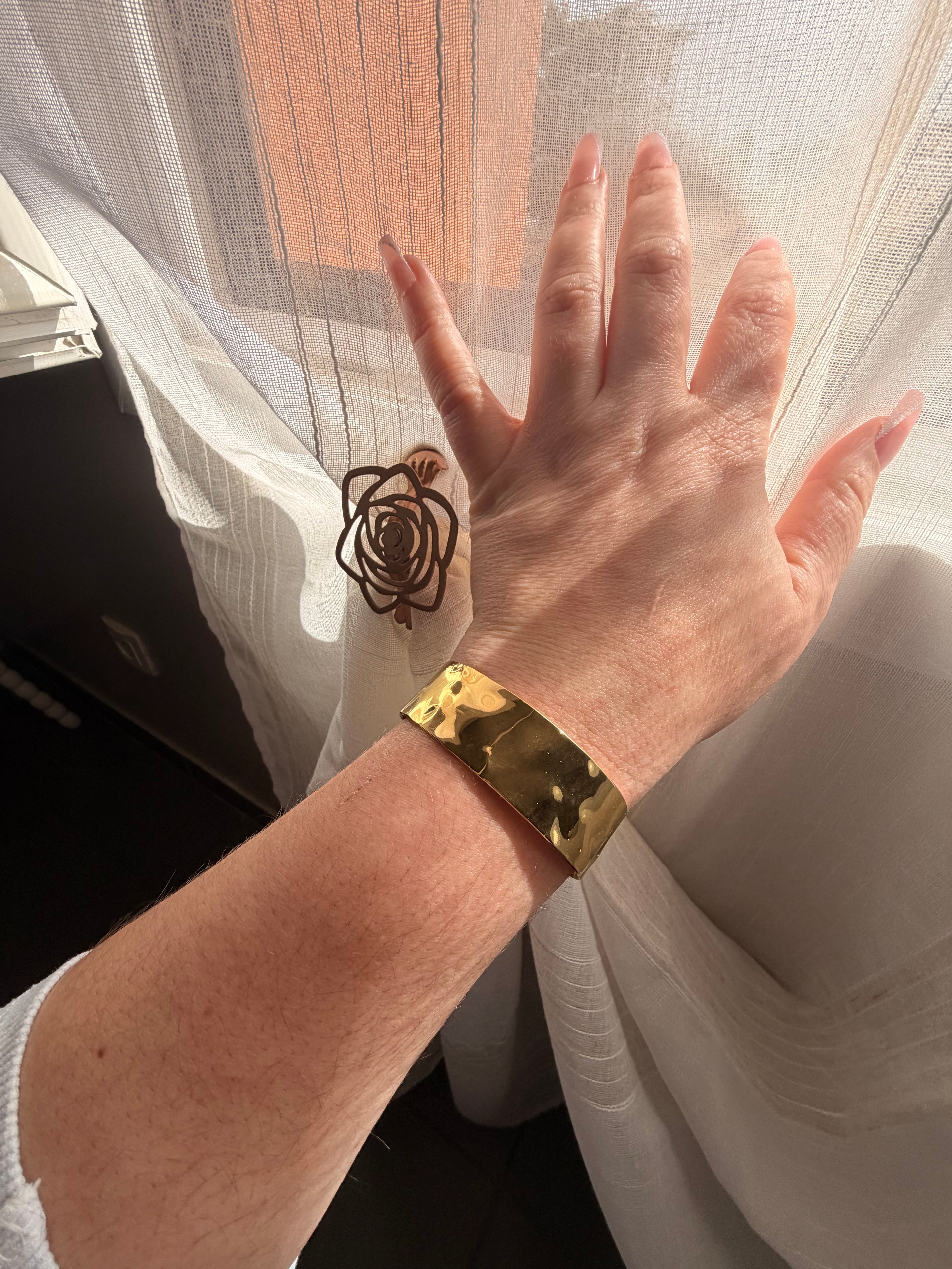 ✨ Bracelet Doré Ondulation – Élégance Naturelle ✨