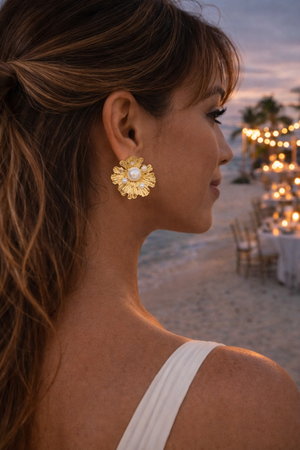 ✨ Boucles Fleur Dorée & Perle – Éclat Solaire Élégant ✨