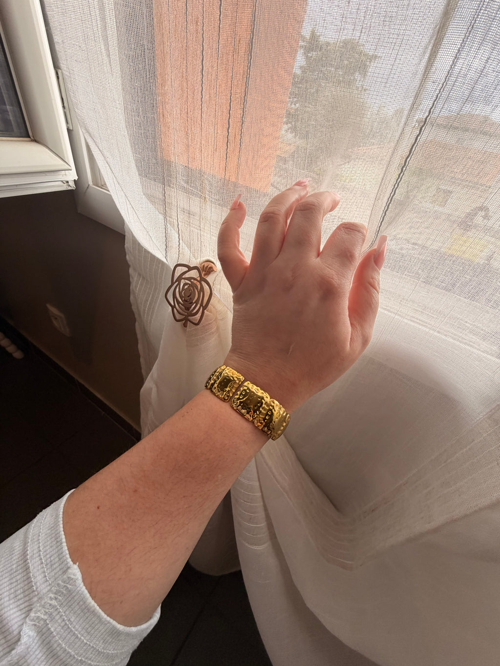 ✨ Bracelet Doré Martelé – Caractère & Élégance ✨