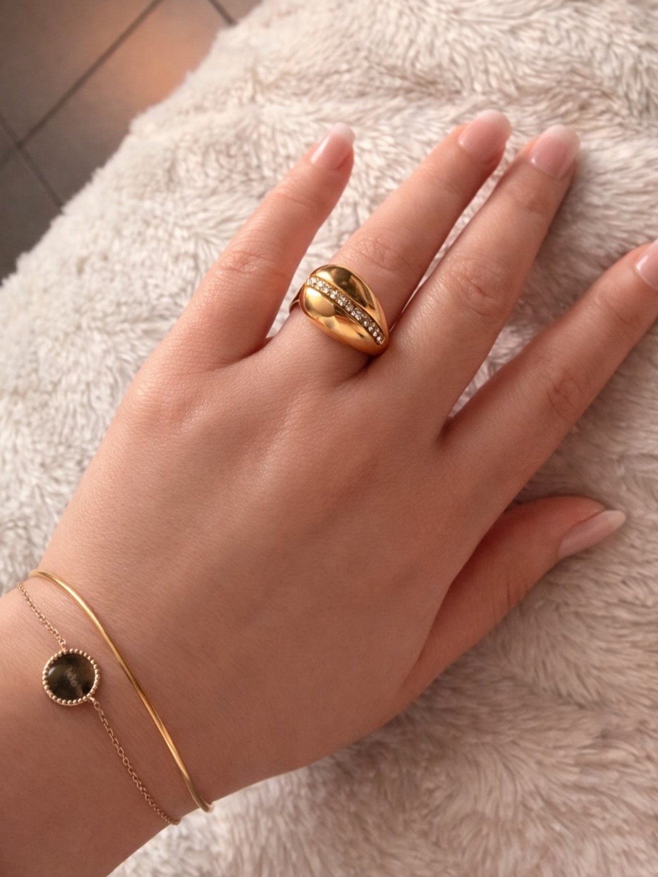 ✨ Bague Dorée Élégance Intemporelle ✨