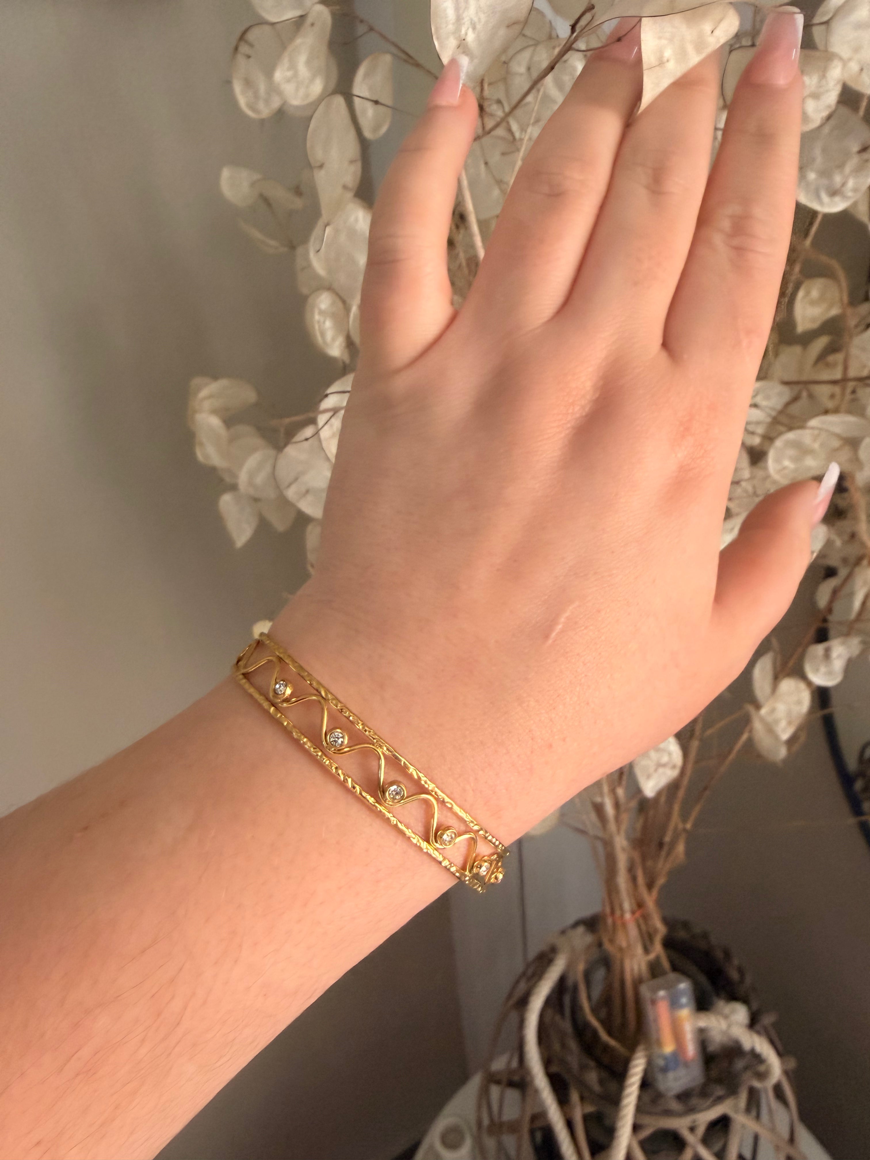✨ Bracelet manchette doré ondulé strass – Élégance bohème ✨